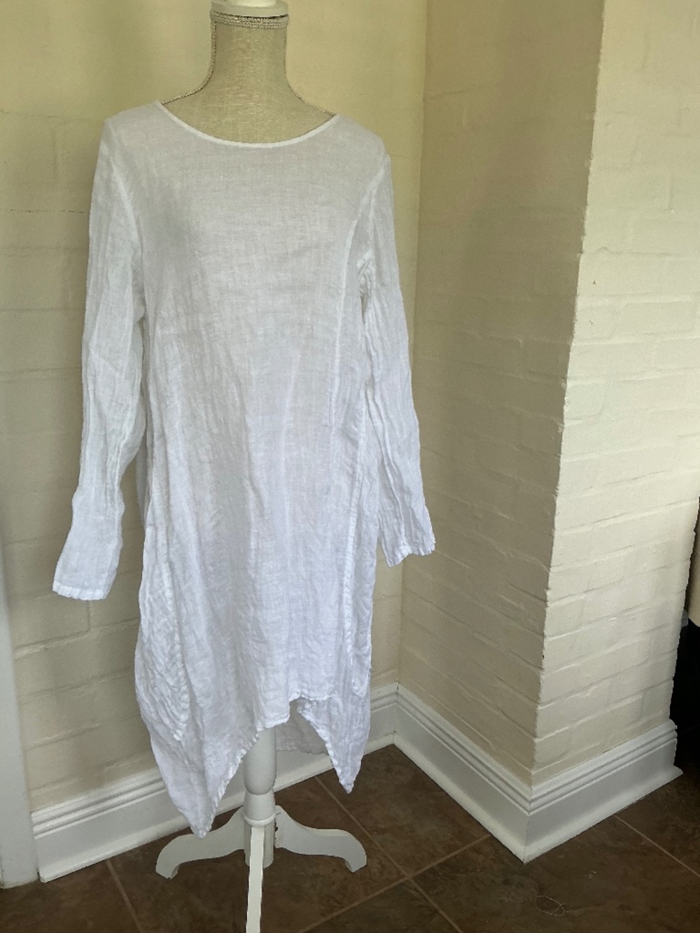 Italian Linen long top by Verandah by Vina